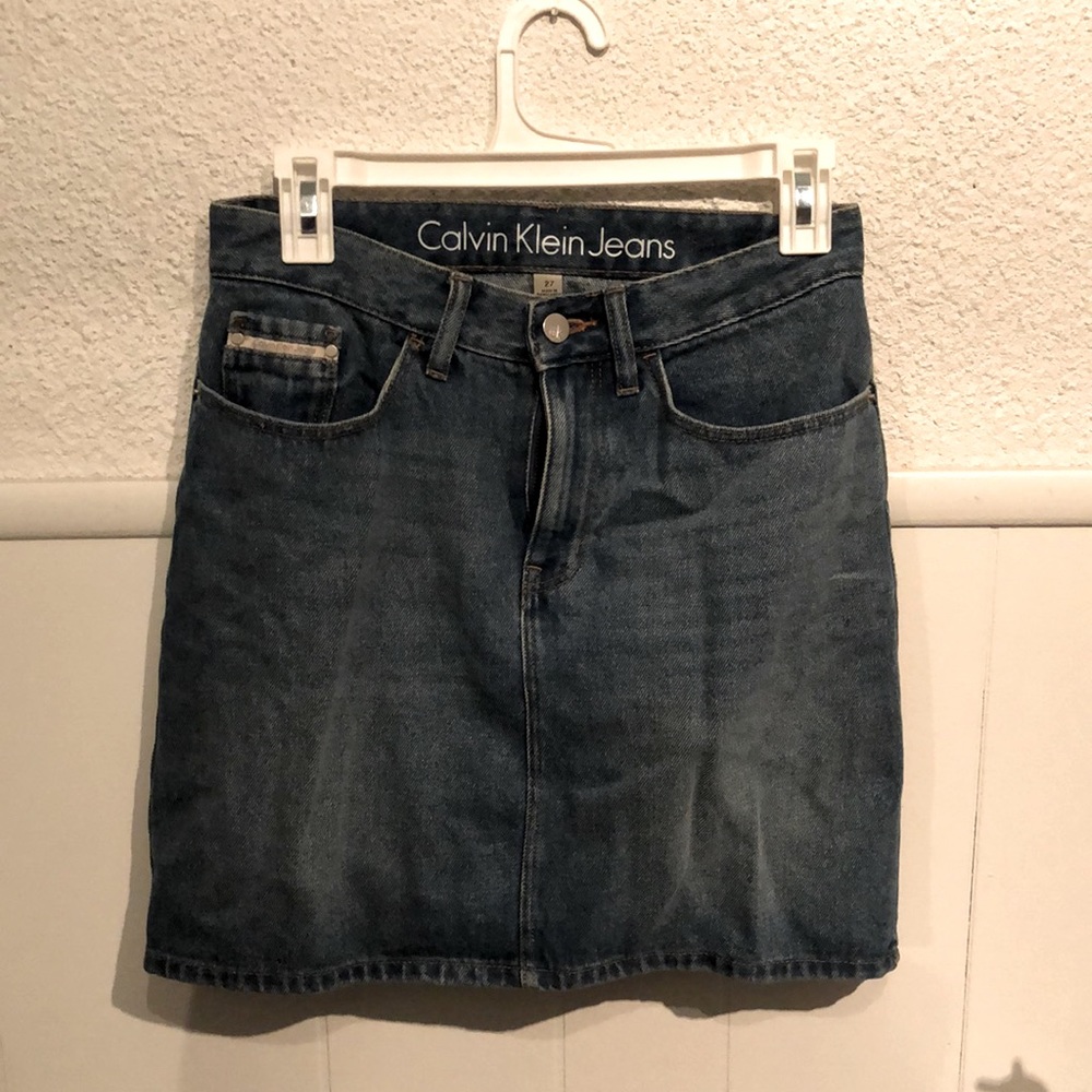 Mini Denim skirt! Used a few times. Doesn’t fit me anymore.
